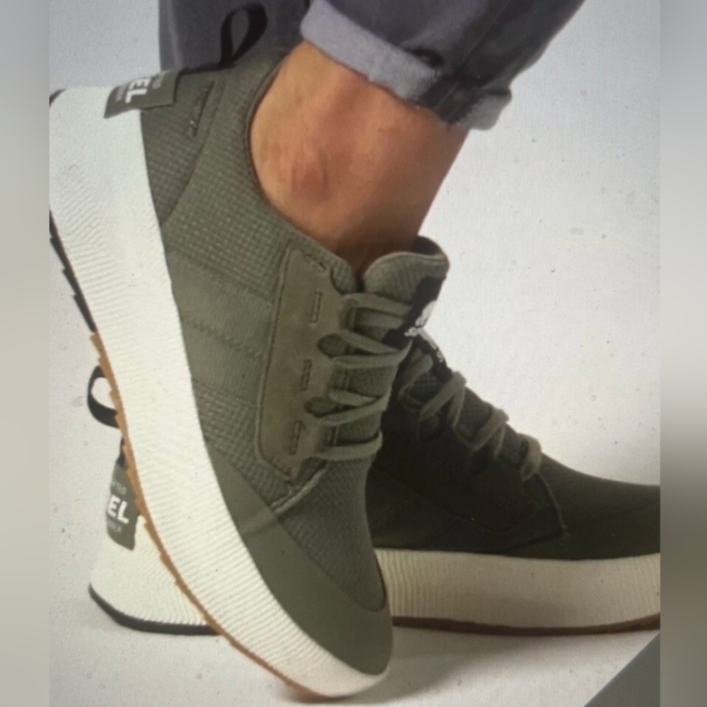Sorel Out N About III Low Sneakers Size 8.5 Like New MSRP $110
